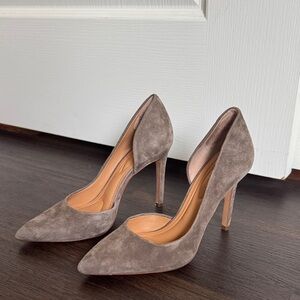 Jessica Simpson Taupe Suede Heels